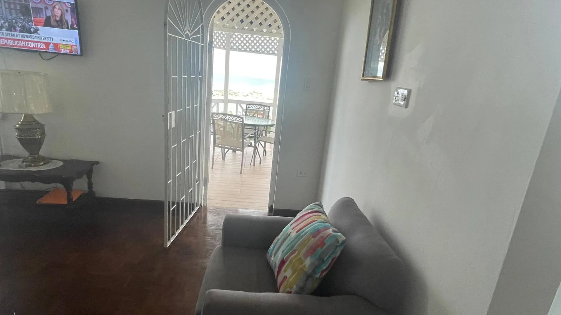 Apartment Oceanbreeze Jamaica Penthouse, 7-Minute Walk To Beach Ocho Rios Jamaica